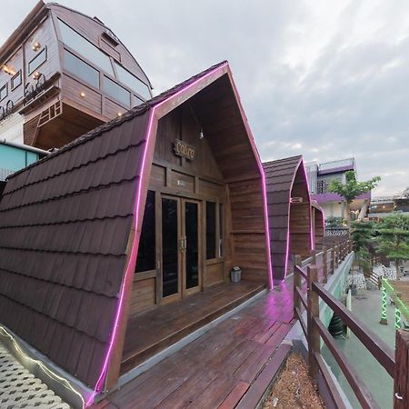 Urbanview Hotel Cianjur City Park By Reddoorz Eksteriør billede