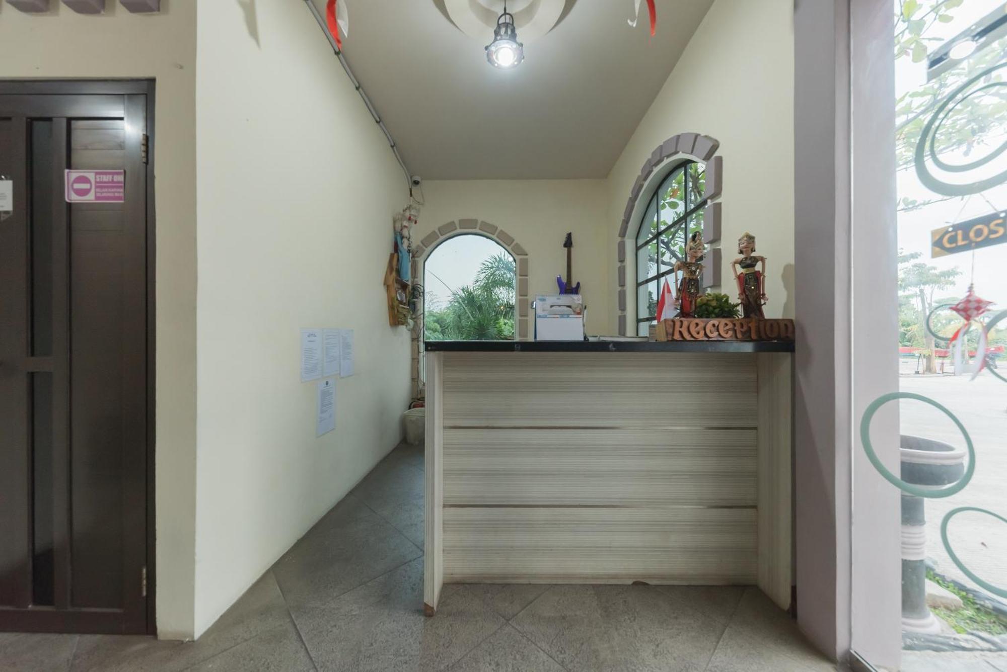 Urbanview Hotel Cianjur City Park By Reddoorz Eksteriør billede