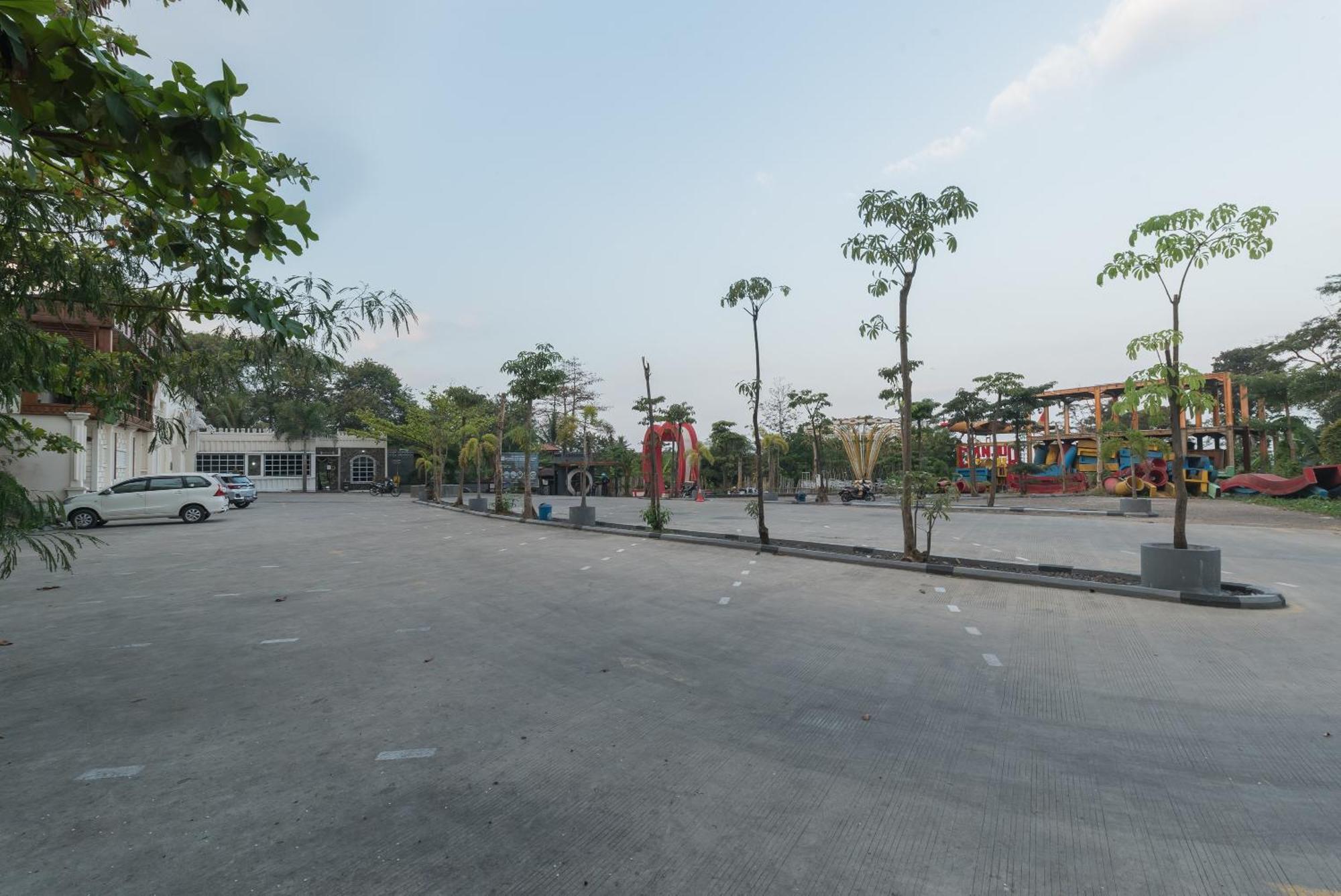 Urbanview Hotel Cianjur City Park By Reddoorz Eksteriør billede