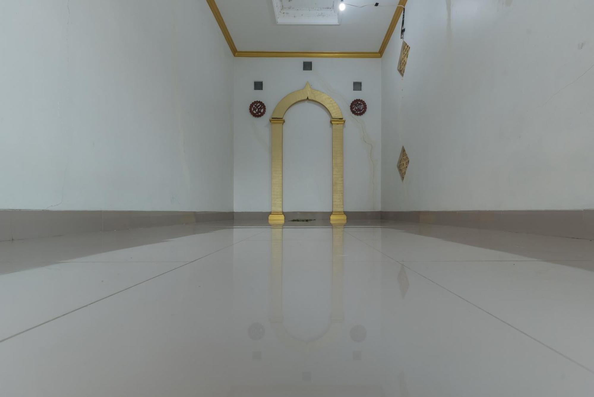 Urbanview Hotel Cianjur City Park By Reddoorz Eksteriør billede