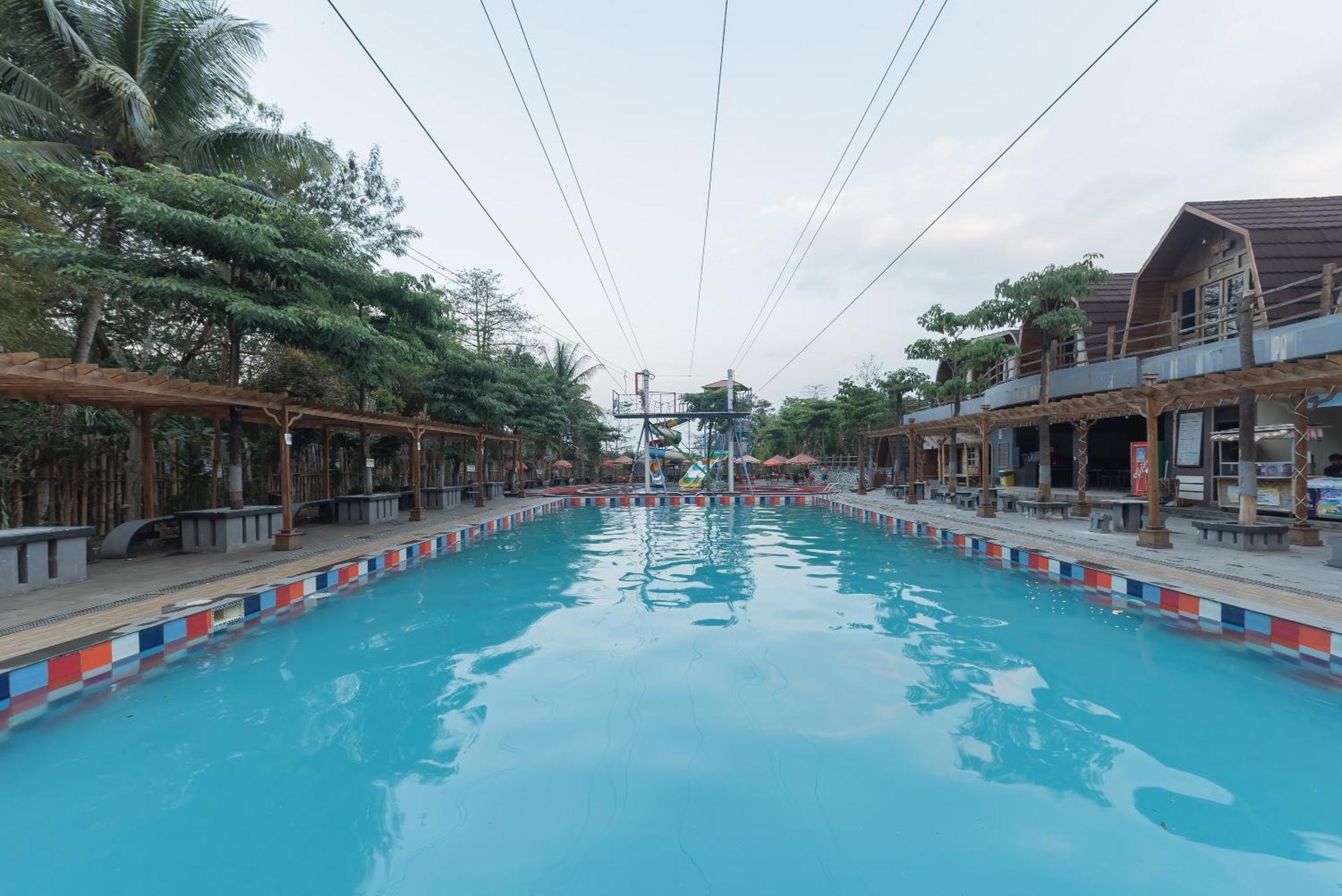 Urbanview Hotel Cianjur City Park By Reddoorz Eksteriør billede