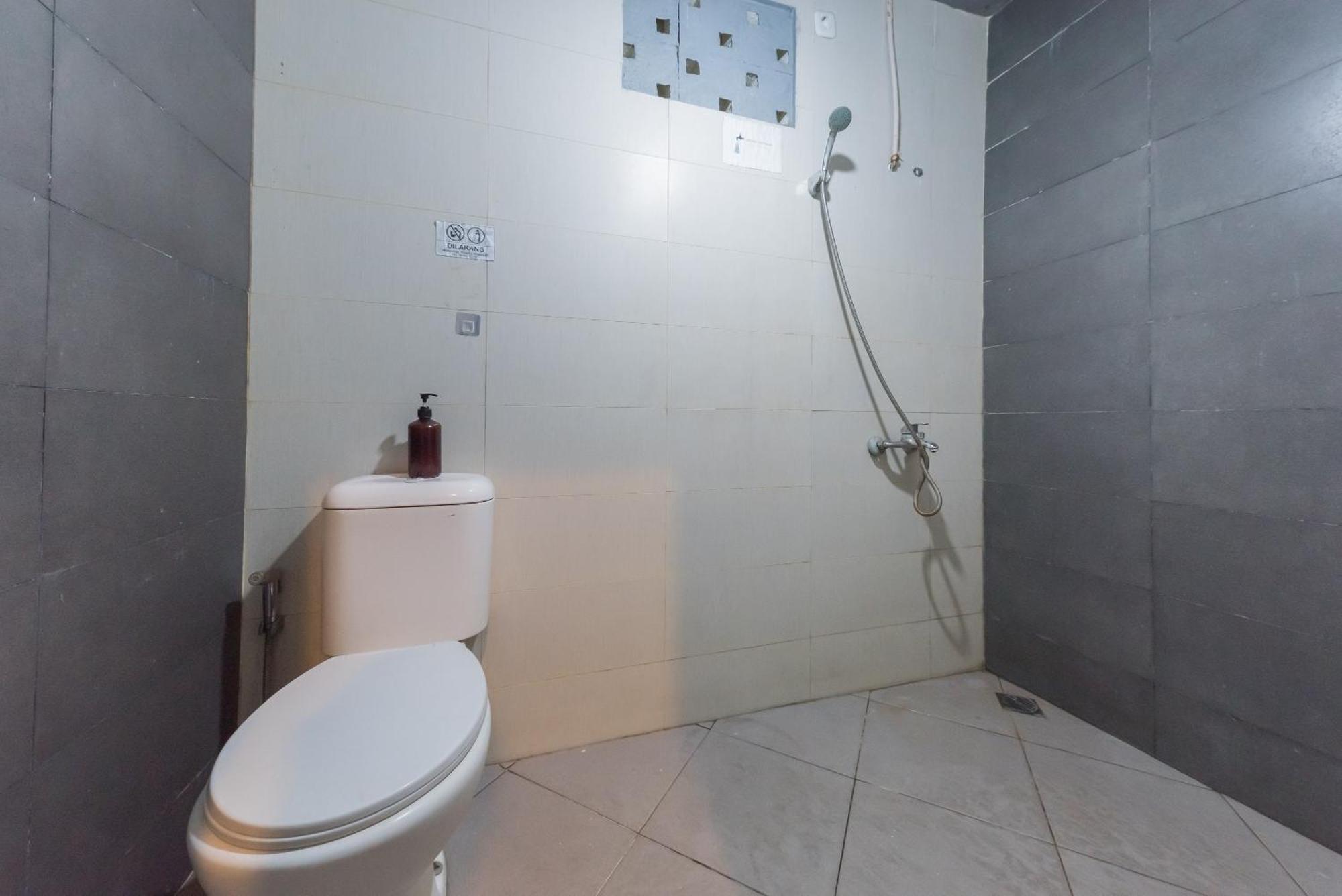 Urbanview Hotel Cianjur City Park By Reddoorz Eksteriør billede