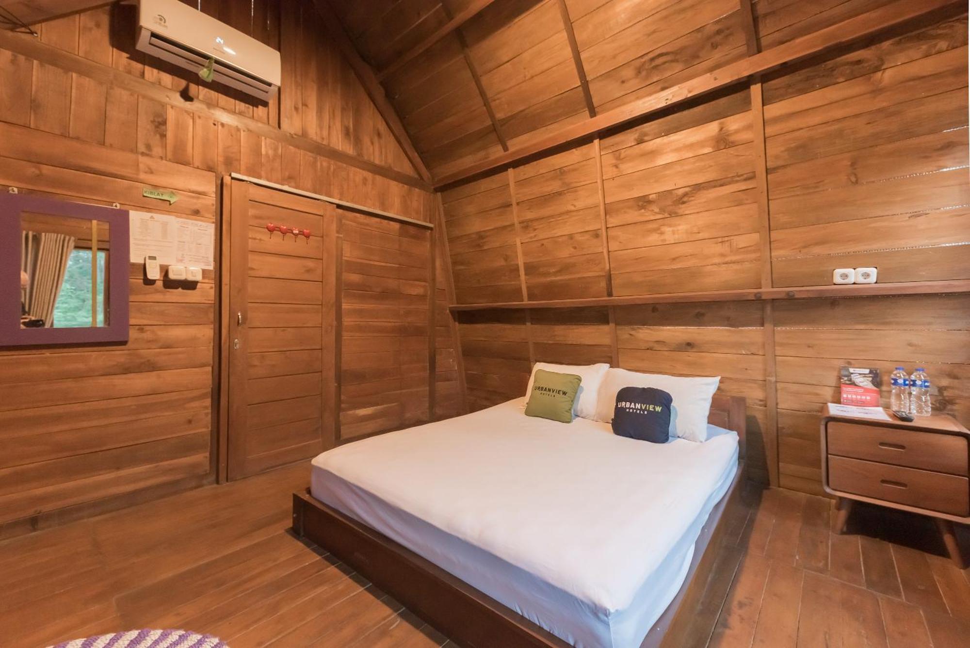 Urbanview Hotel Cianjur City Park By Reddoorz Eksteriør billede